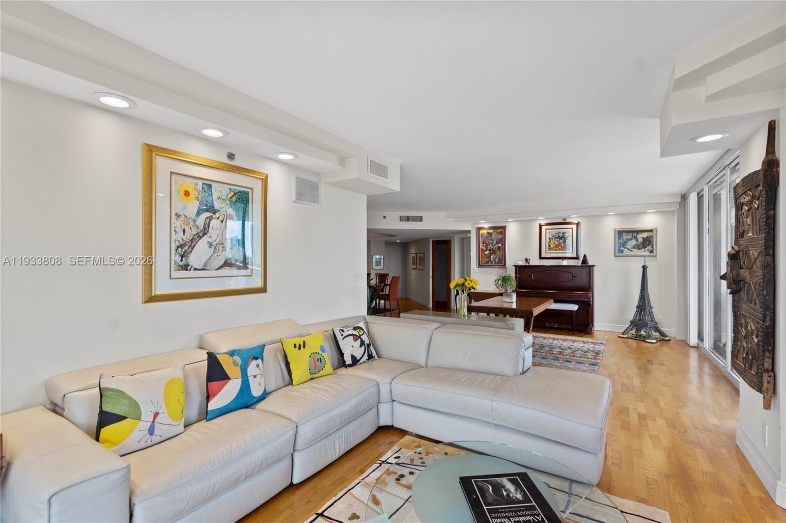 3598 Yacht Clb Dr #1003 Aventura, FL 33180