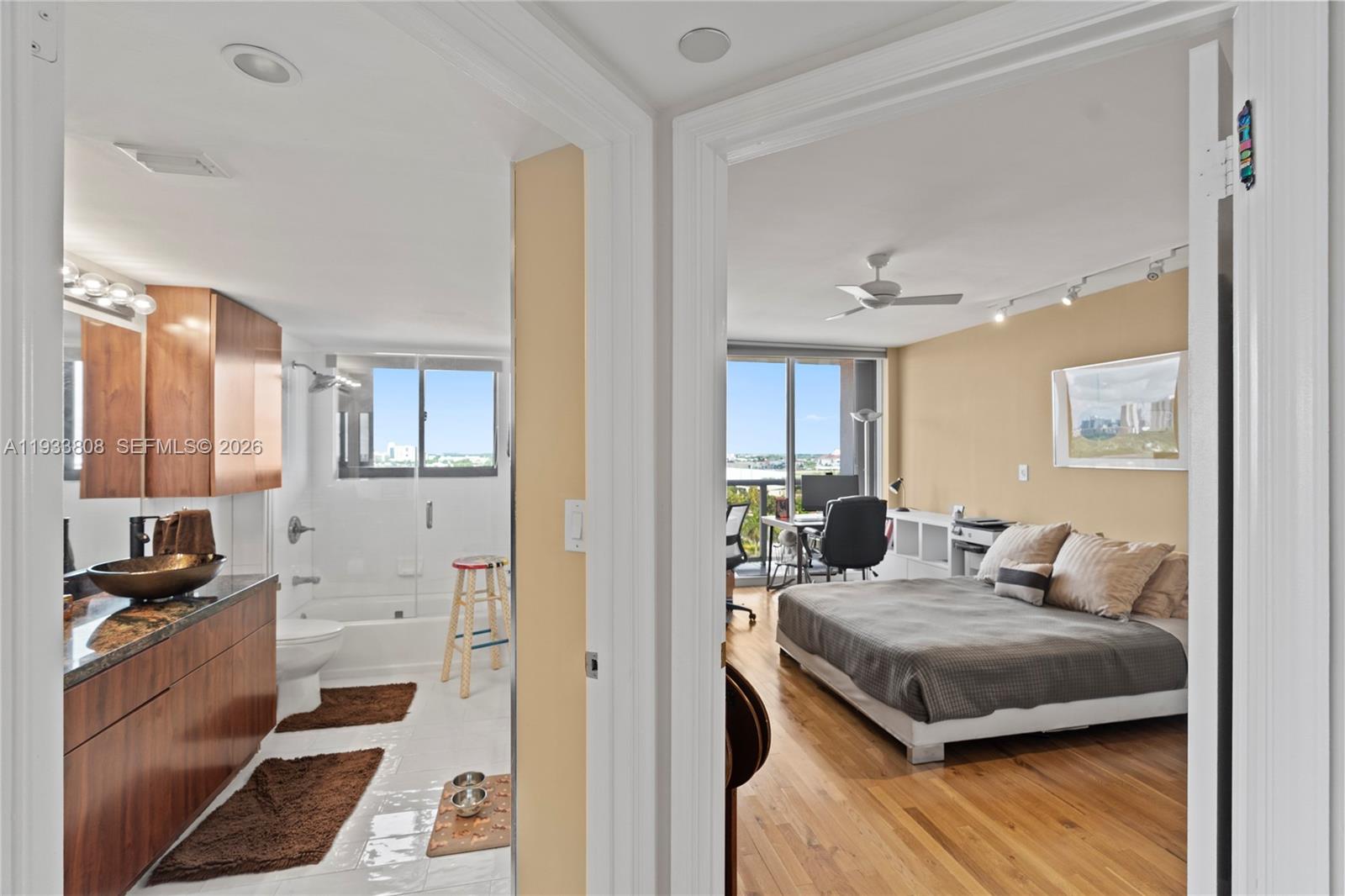 3598 Yacht Clb Dr #1003 Aventura, FL 33180