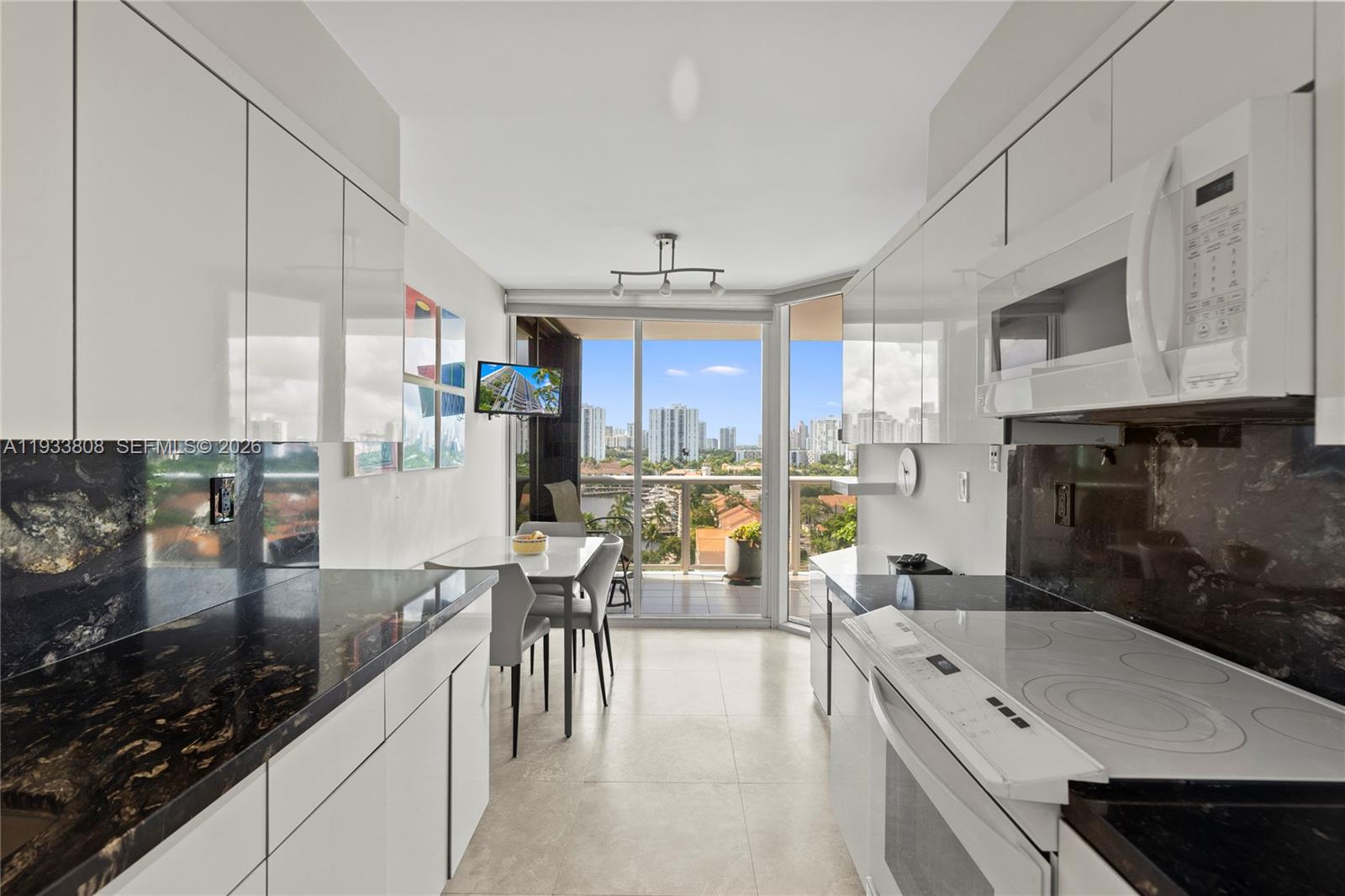 3598 Yacht Clb Dr #1003 Aventura, FL 33180