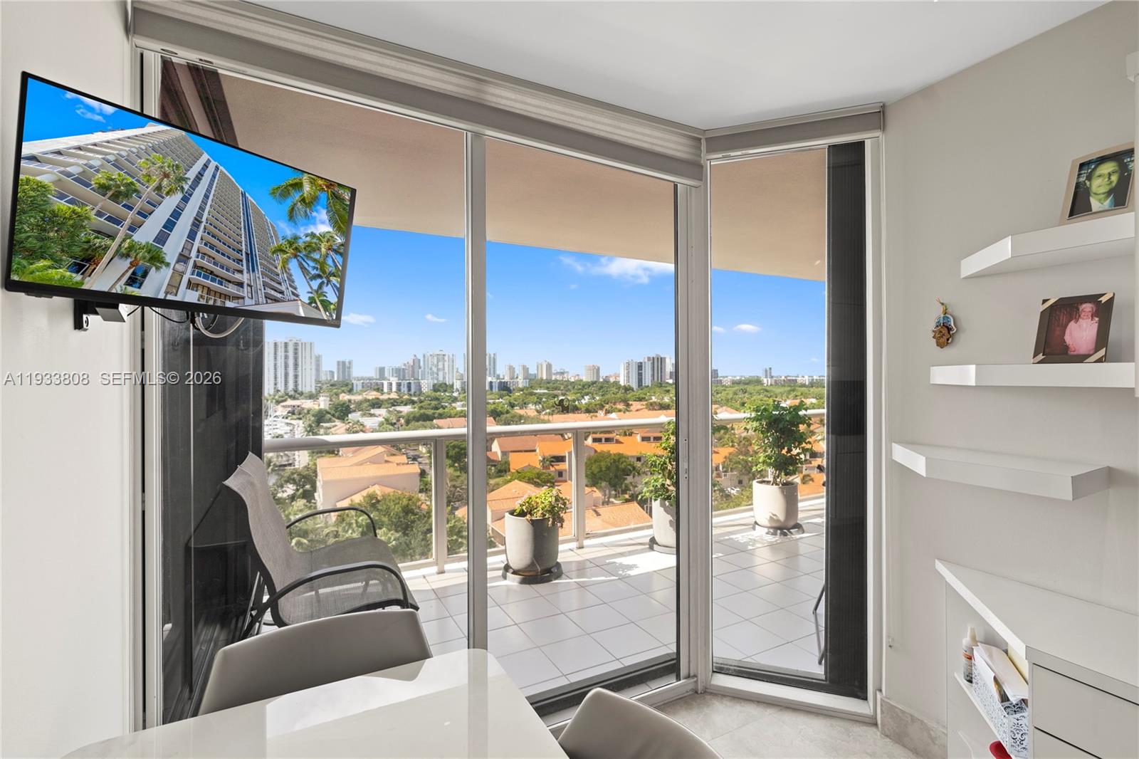 3598 Yacht Clb Dr #1003 Aventura, FL 33180