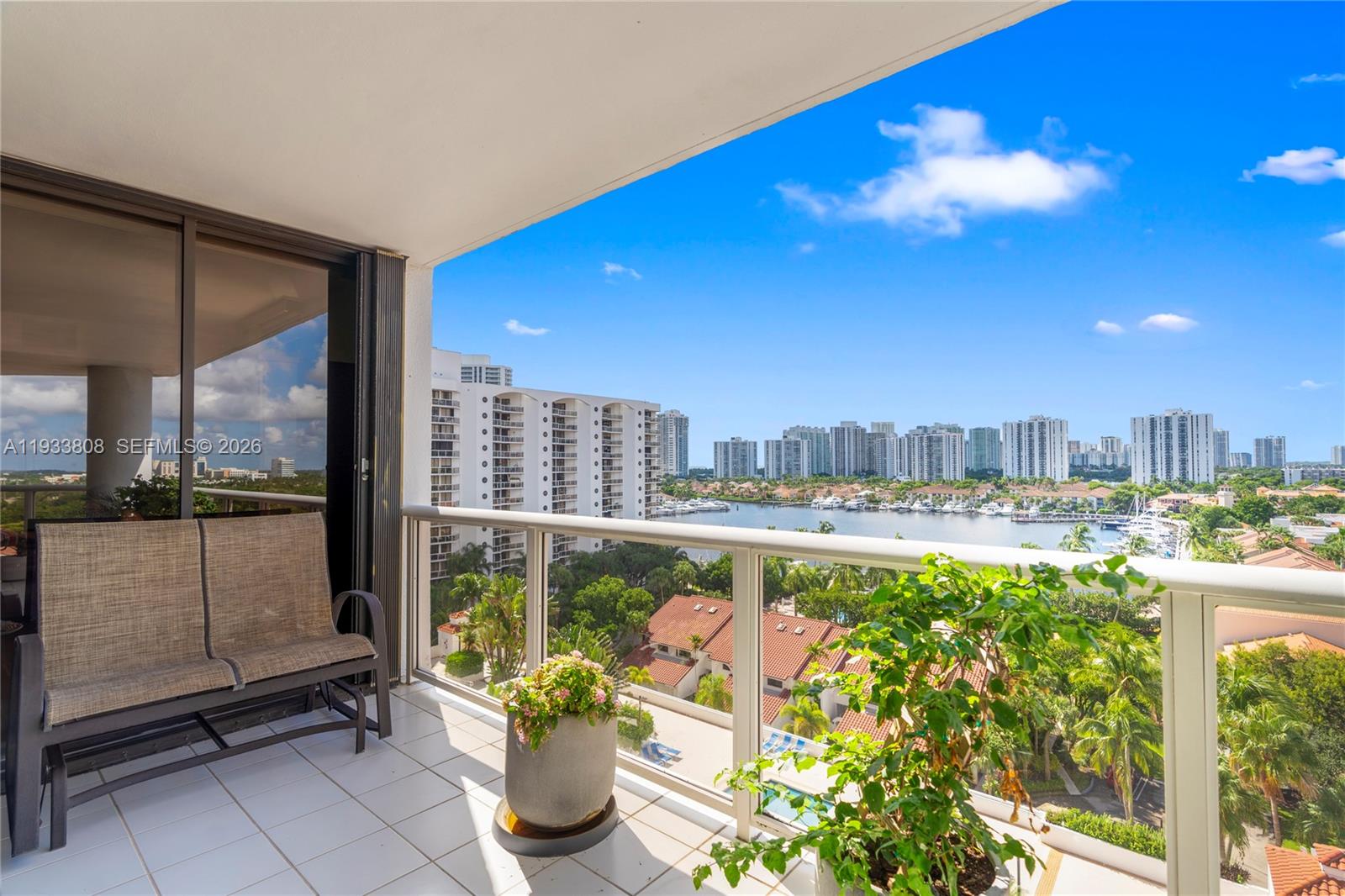 3598 Yacht Clb Dr #1003 Aventura, FL 33180