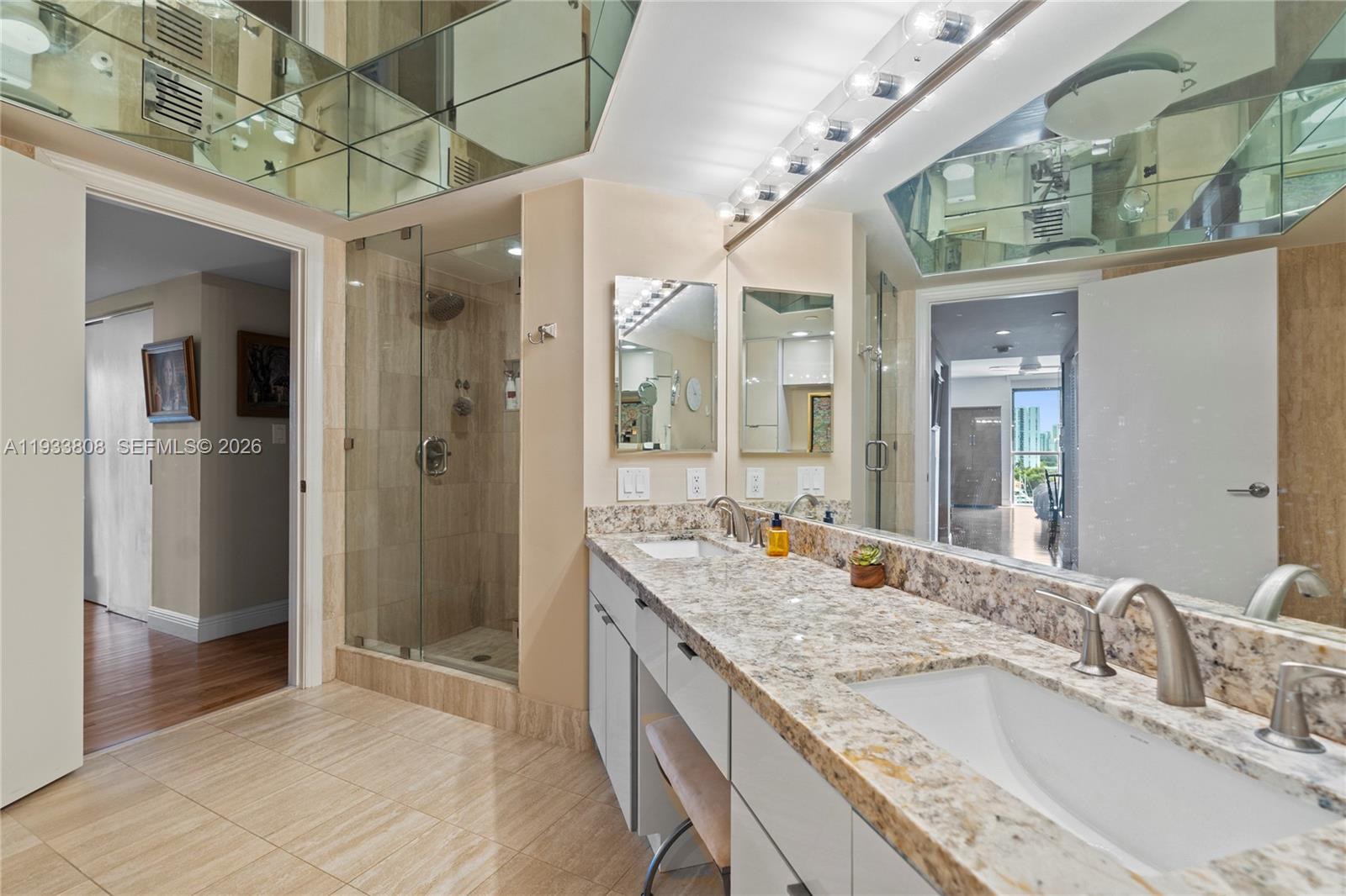 3598 Yacht Clb Dr #1003 Aventura, FL 33180