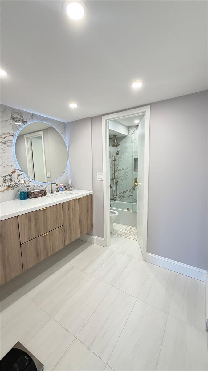 image Arlen House East13