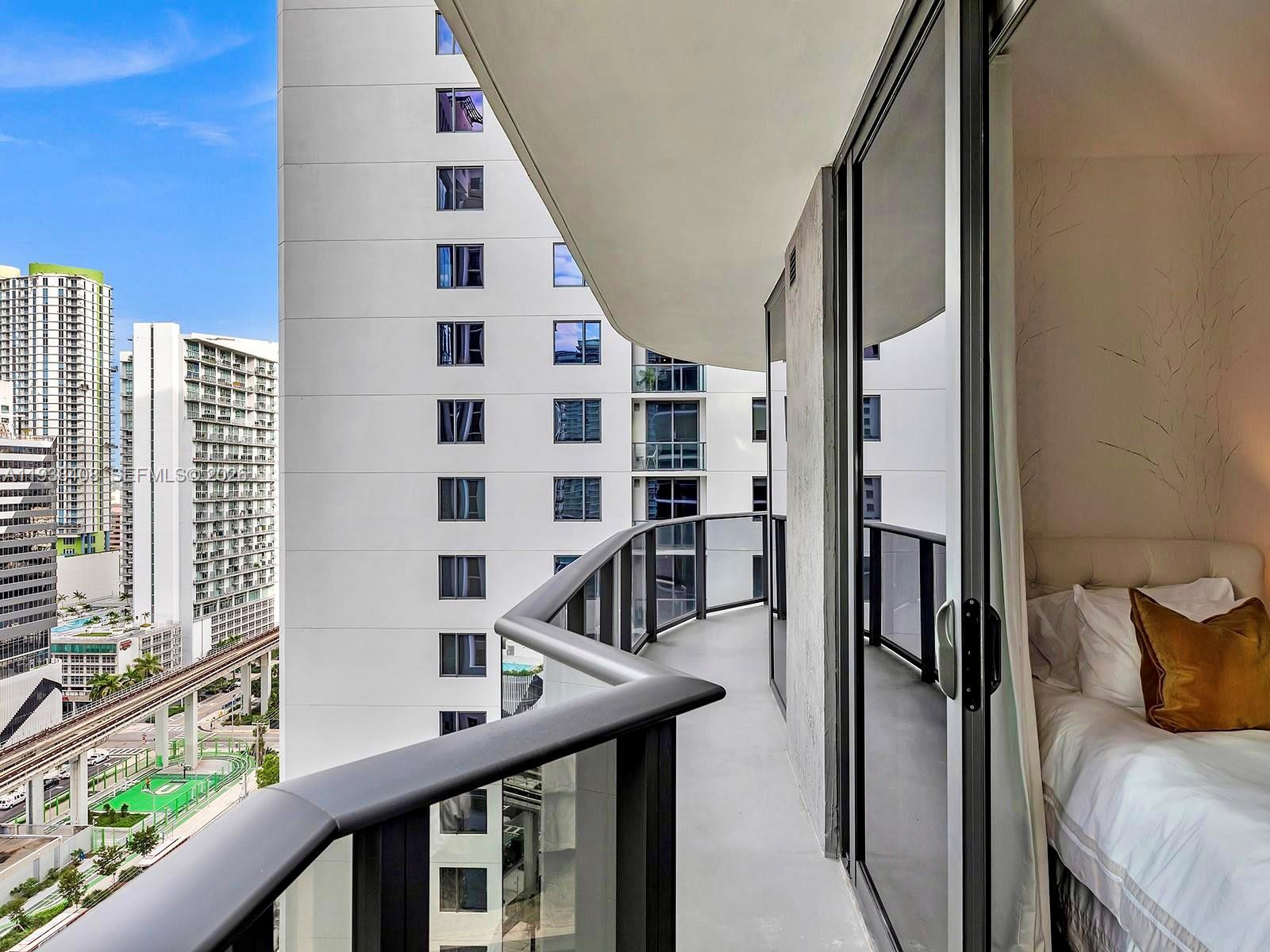 image Brickell Heights10