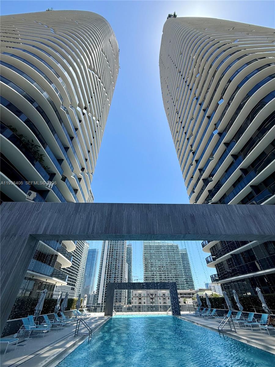 image Brickell Heights17