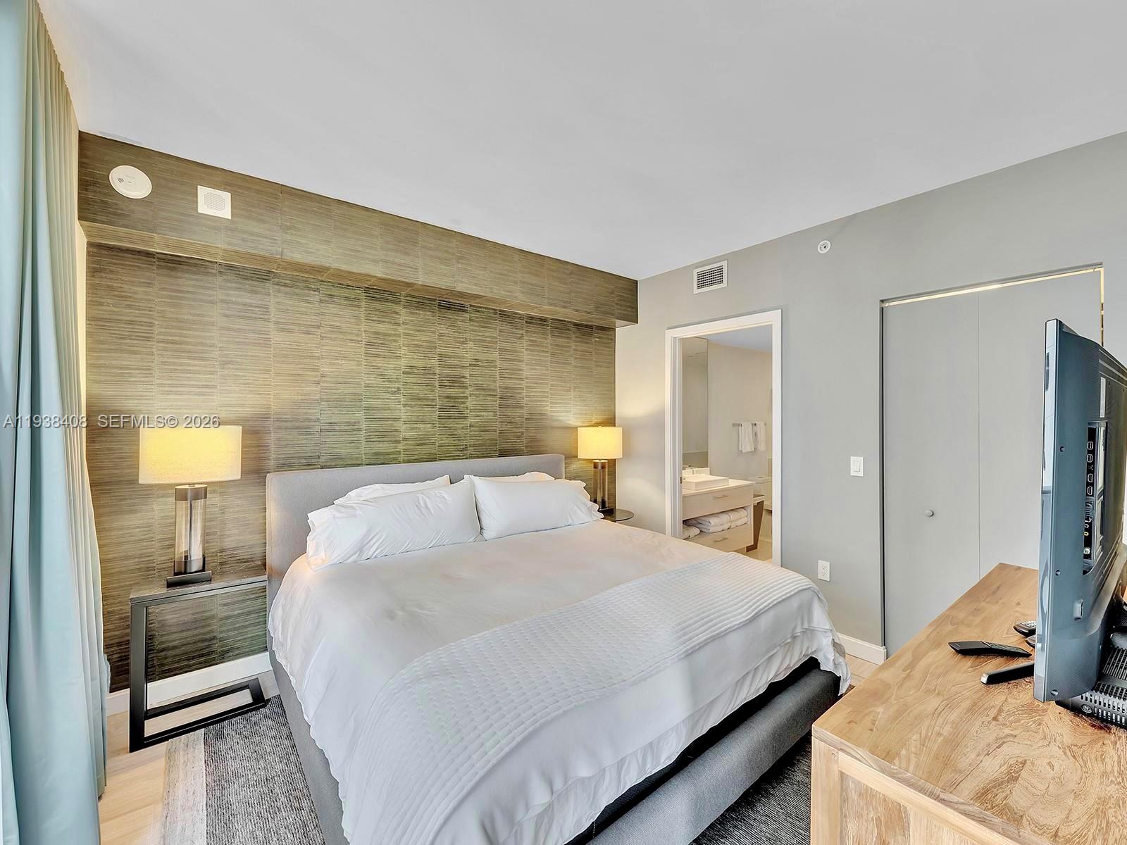 image Brickell Heights4