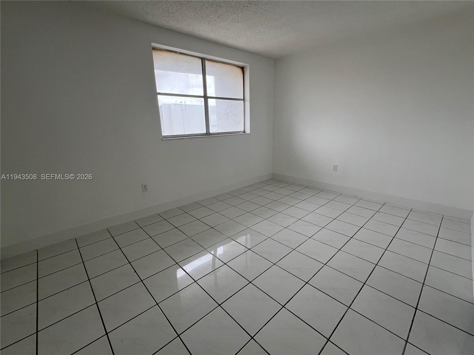 1104 W 44th St #87 Hialeah, FL 33012