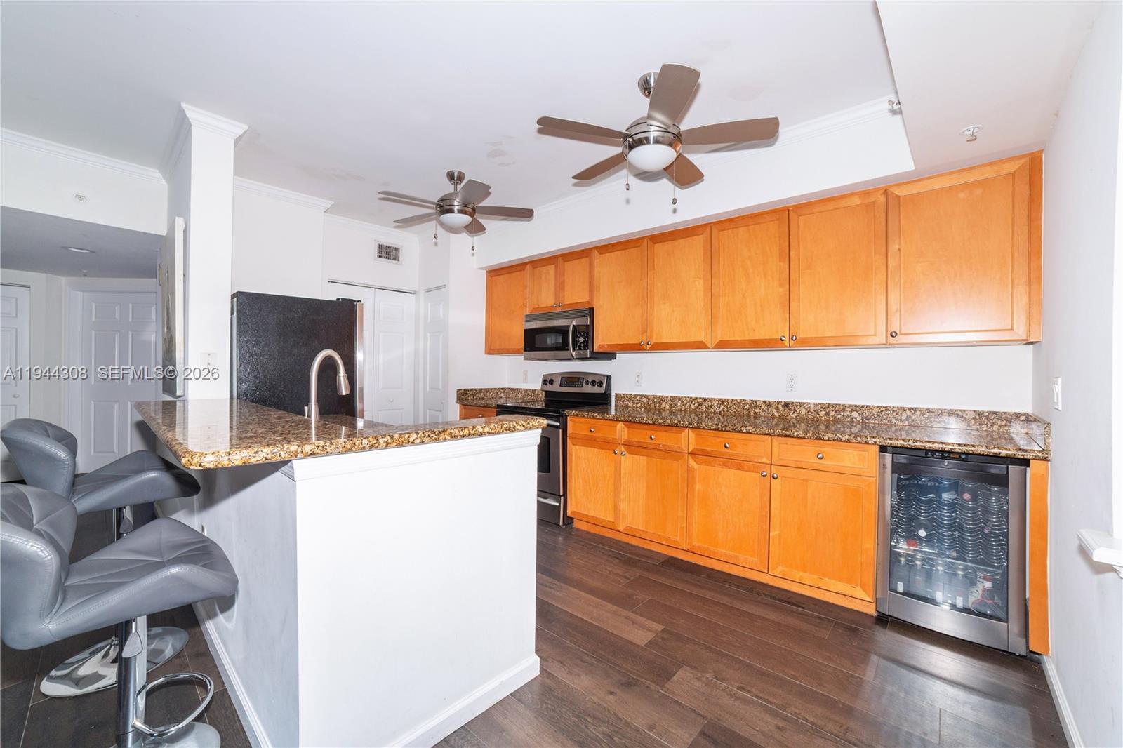 image Porto Bellagio Condo14