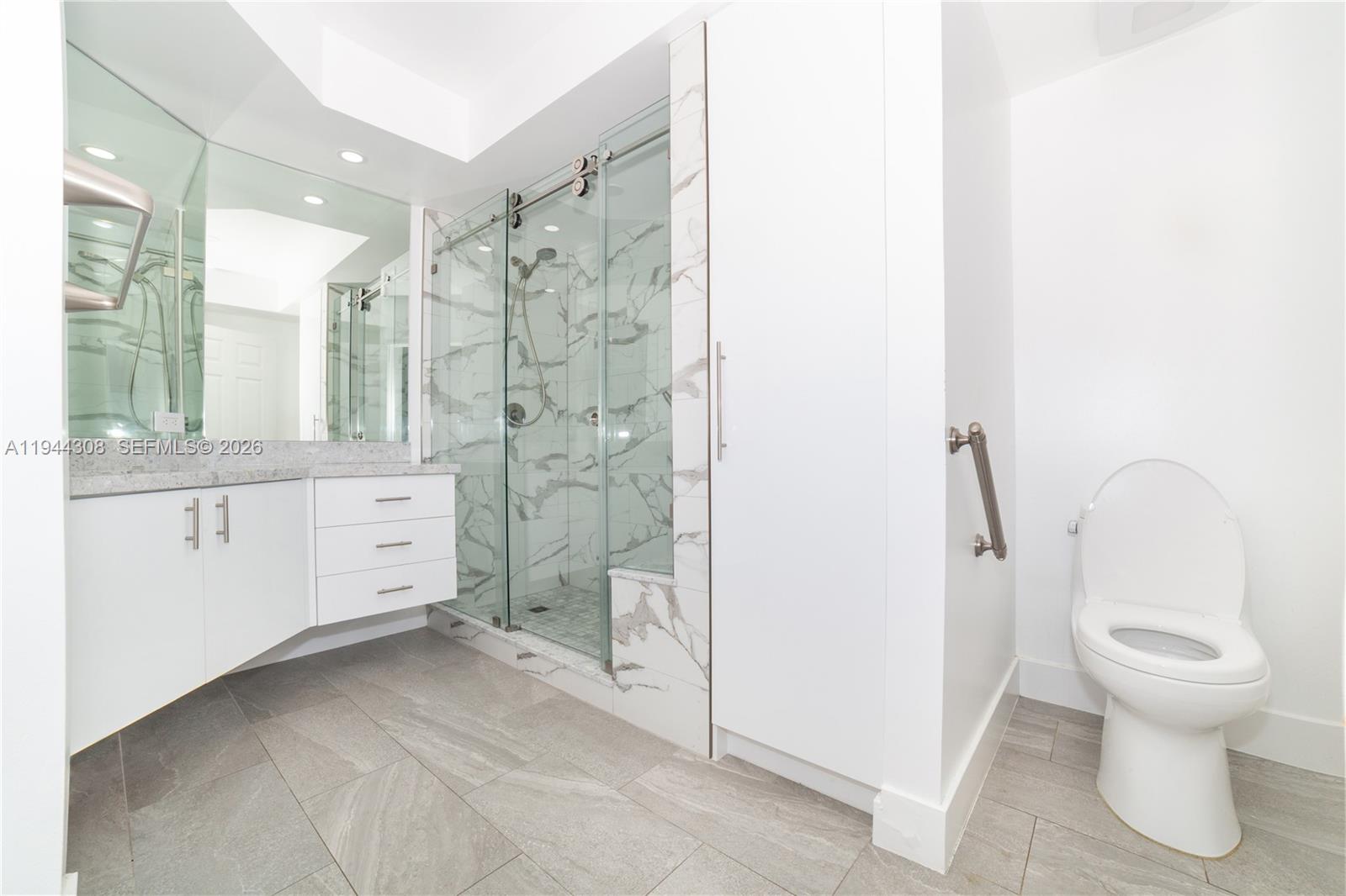 image Porto Bellagio Condo21