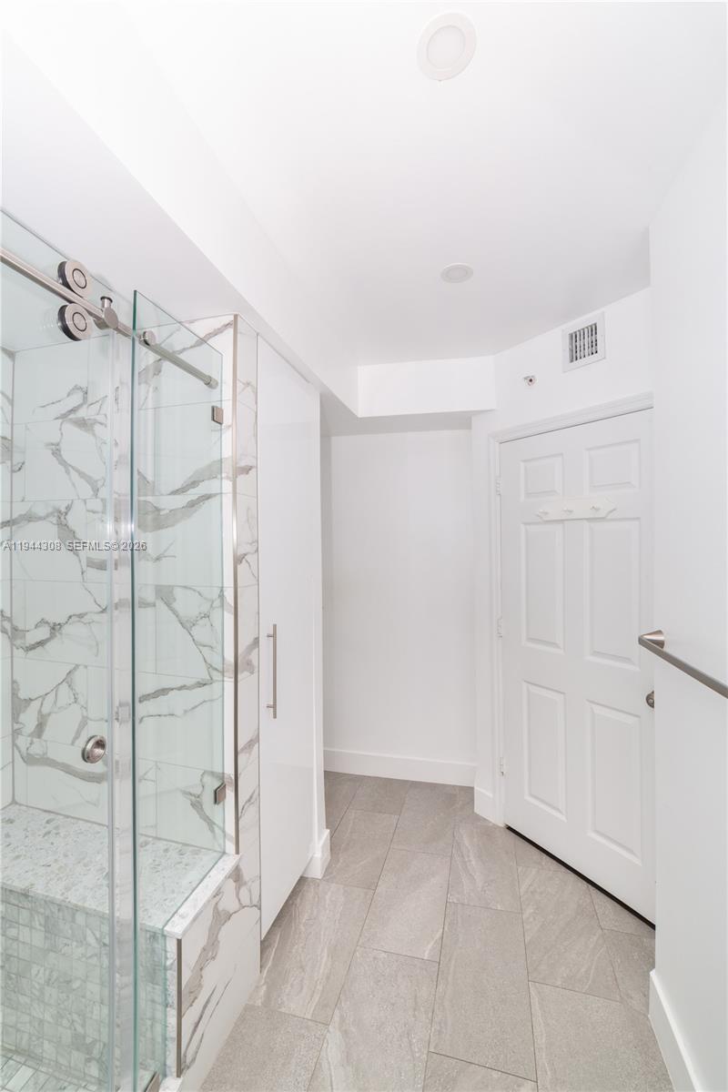 image Porto Bellagio Condo26