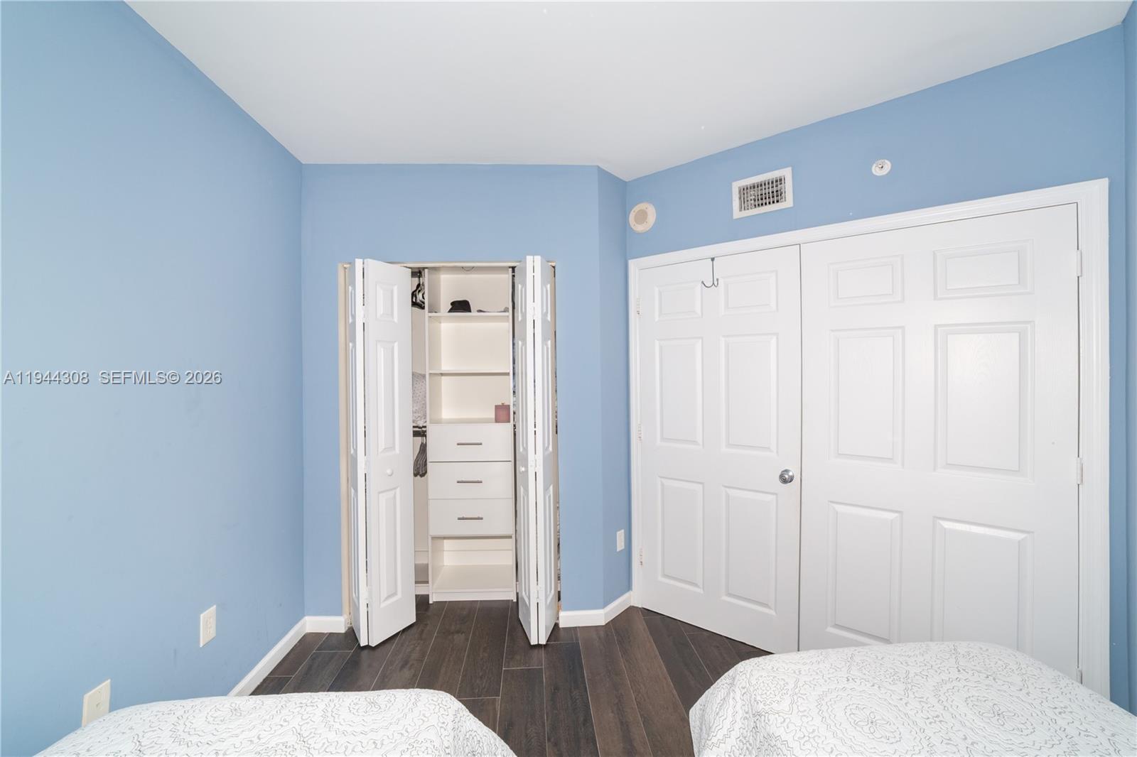 image Porto Bellagio Condo32