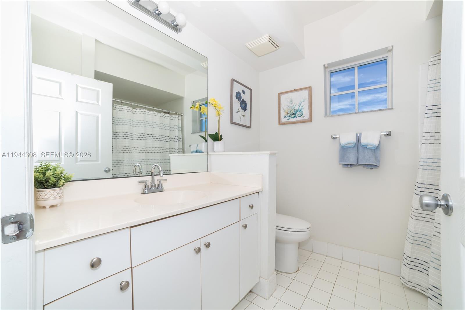 image Porto Bellagio Condo35