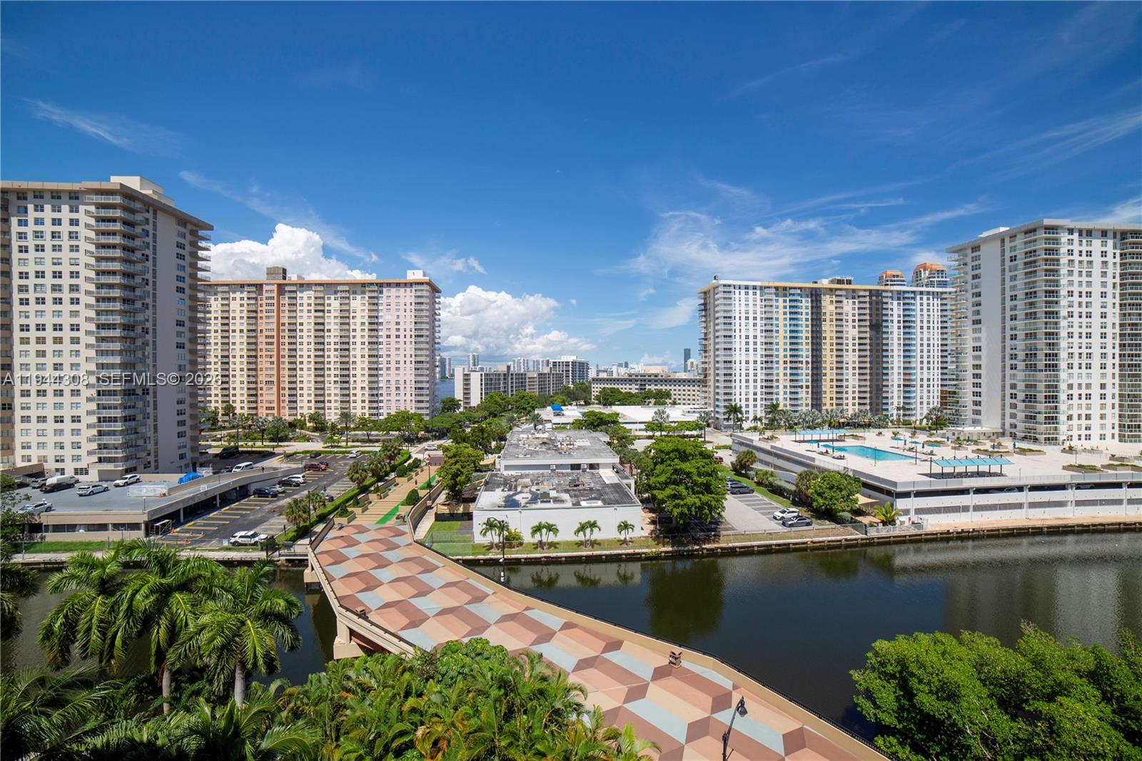 image Porto Bellagio Condo46