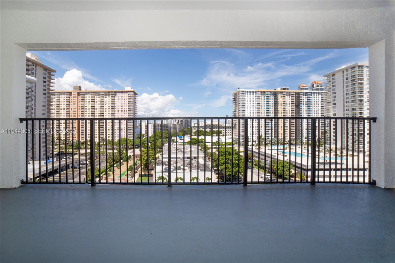 image Porto Bellagio Condo48