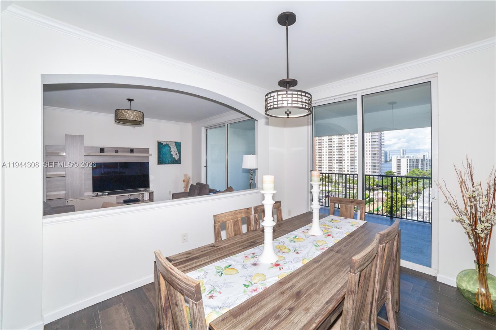 image Porto Bellagio Condo4