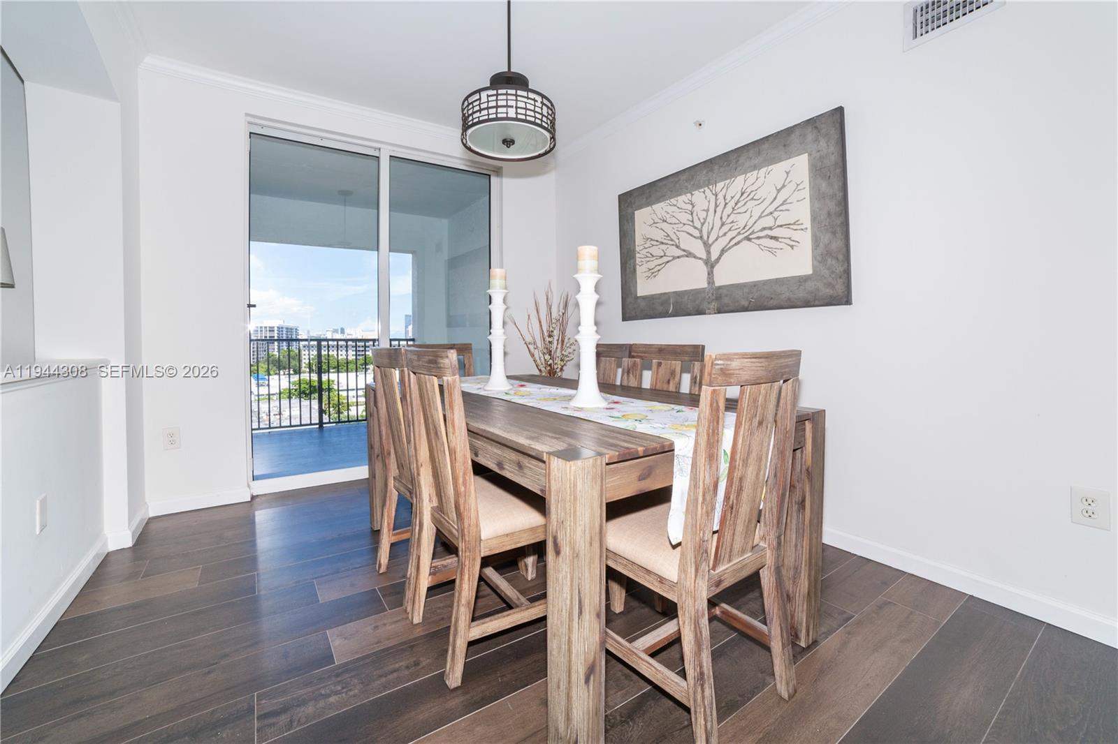 image Porto Bellagio Condo5