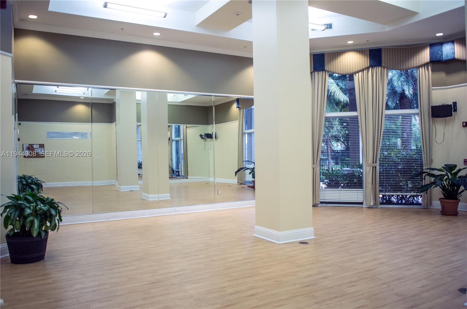 image Porto Bellagio Condo60