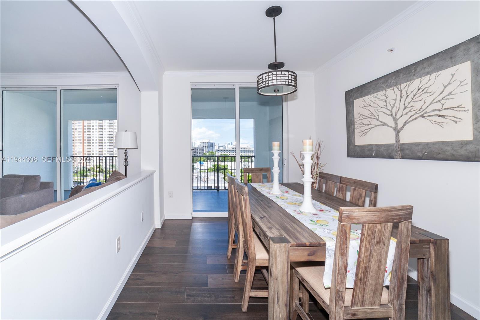 image Porto Bellagio Condo6