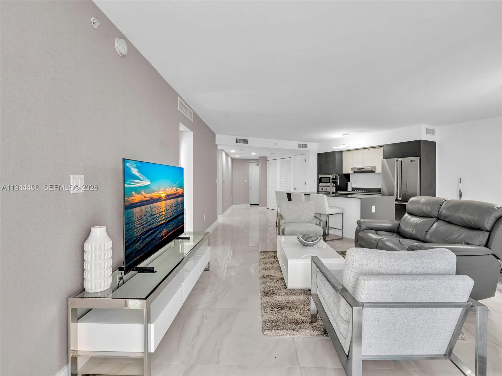 9821 E Bay Hbr Dr #302 Bay Harbor Islands, FL 33154