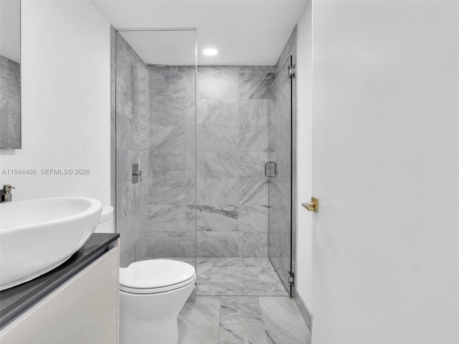 9821 E Bay Hbr Dr #302 Bay Harbor Islands, FL 33154