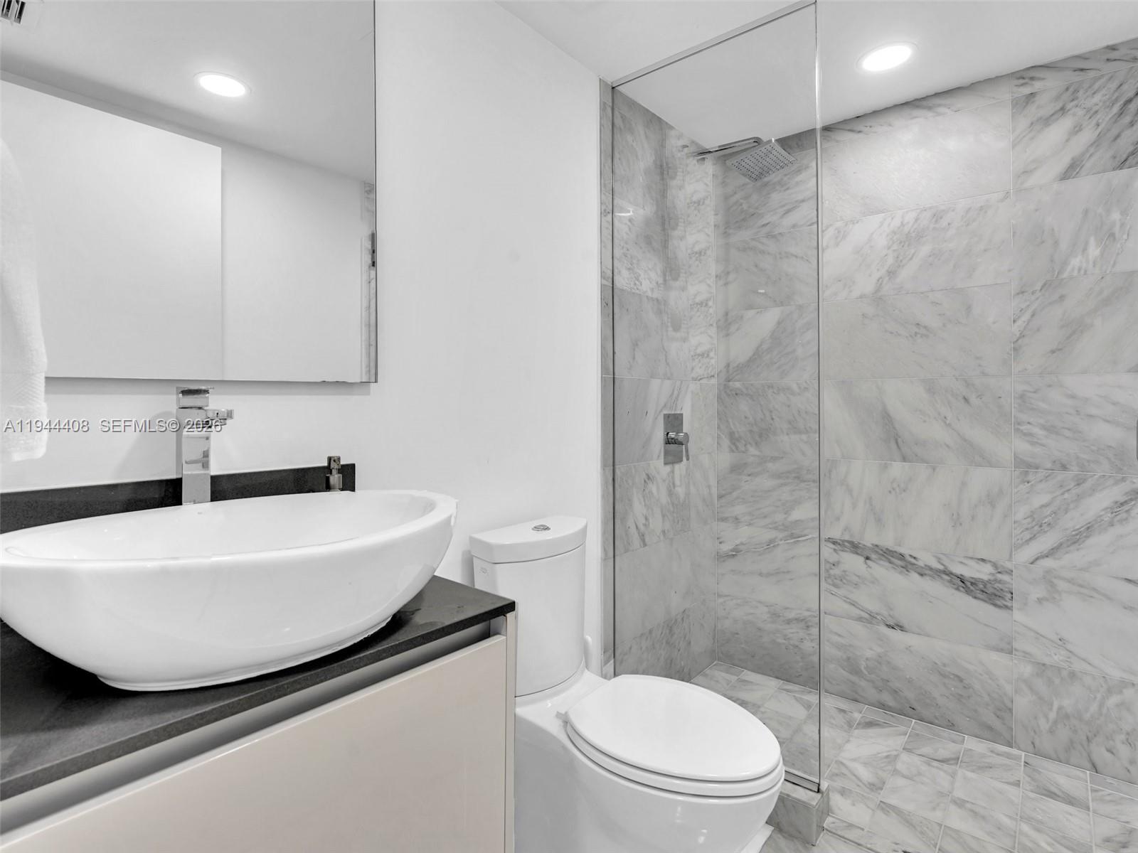 9821 E Bay Hbr Dr #302 Bay Harbor Islands, FL 33154