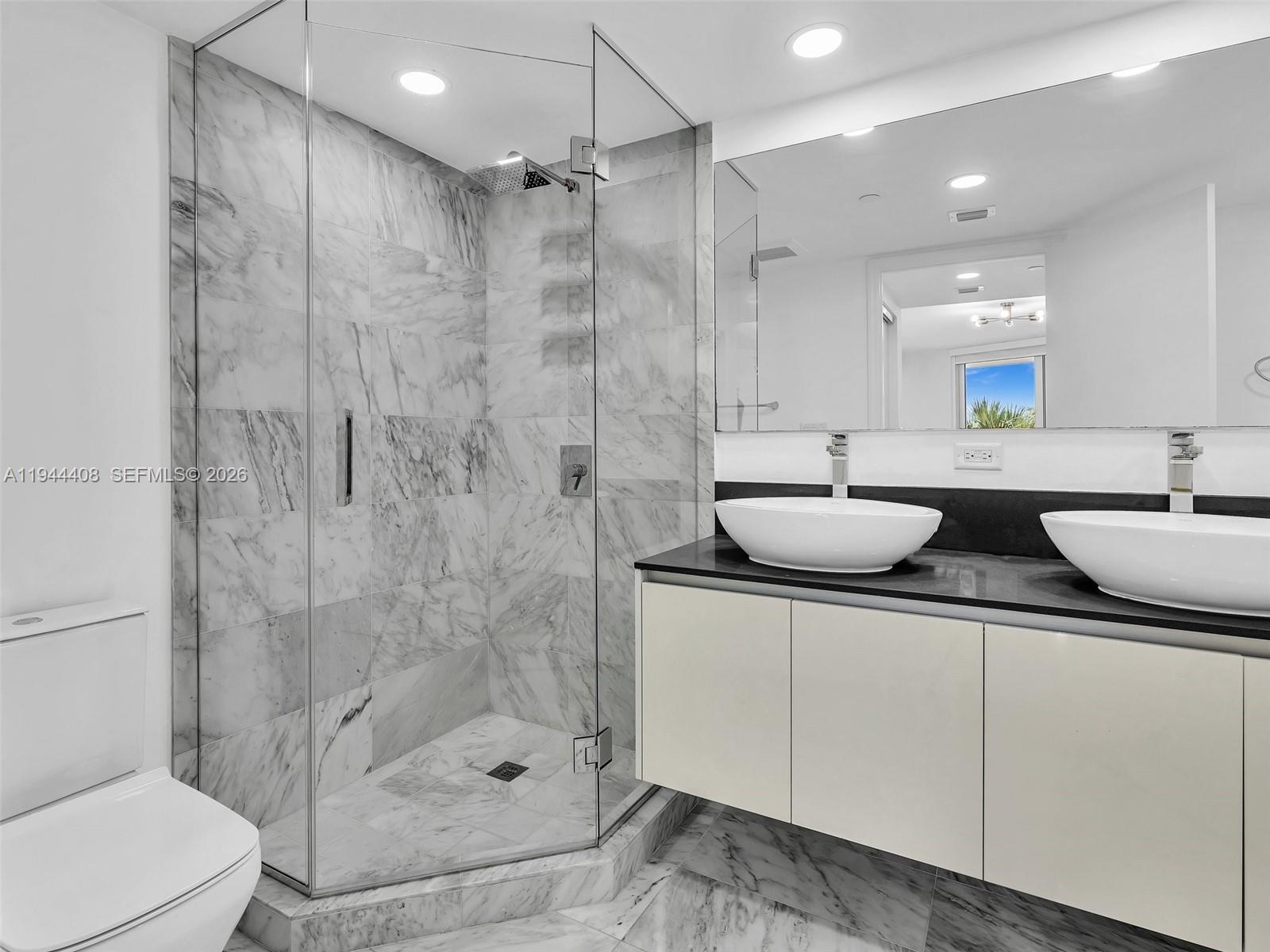 9821 E Bay Hbr Dr #302 Bay Harbor Islands, FL 33154