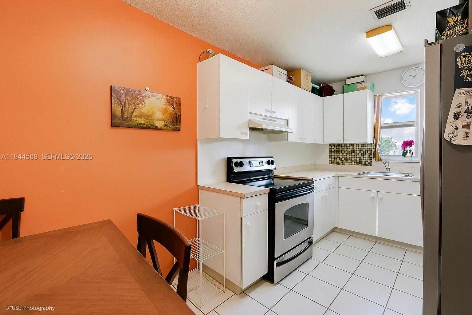 2645 SW 28th Ct Miami, FL 33133