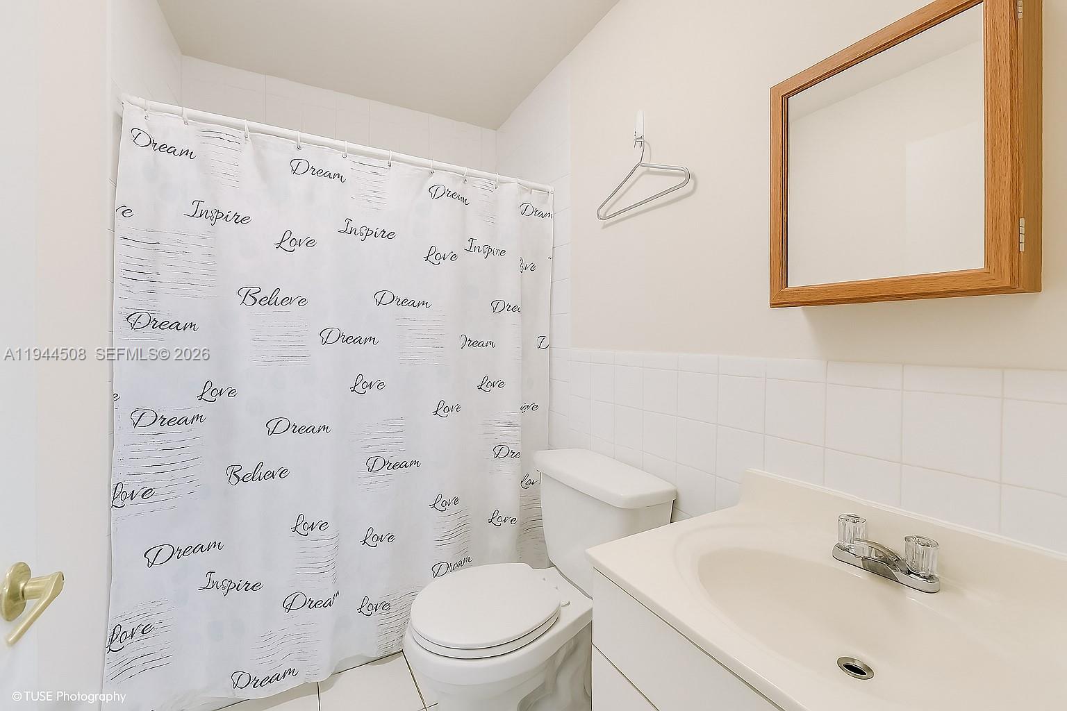 2645 SW 28th Ct Miami, FL 33133