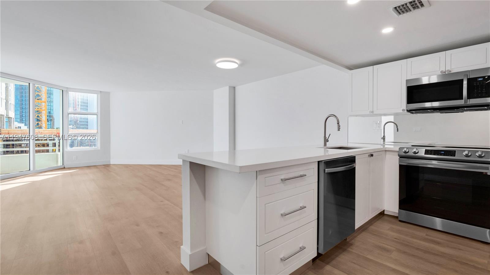 555 NE 34th St #2609 Miami, FL 33137