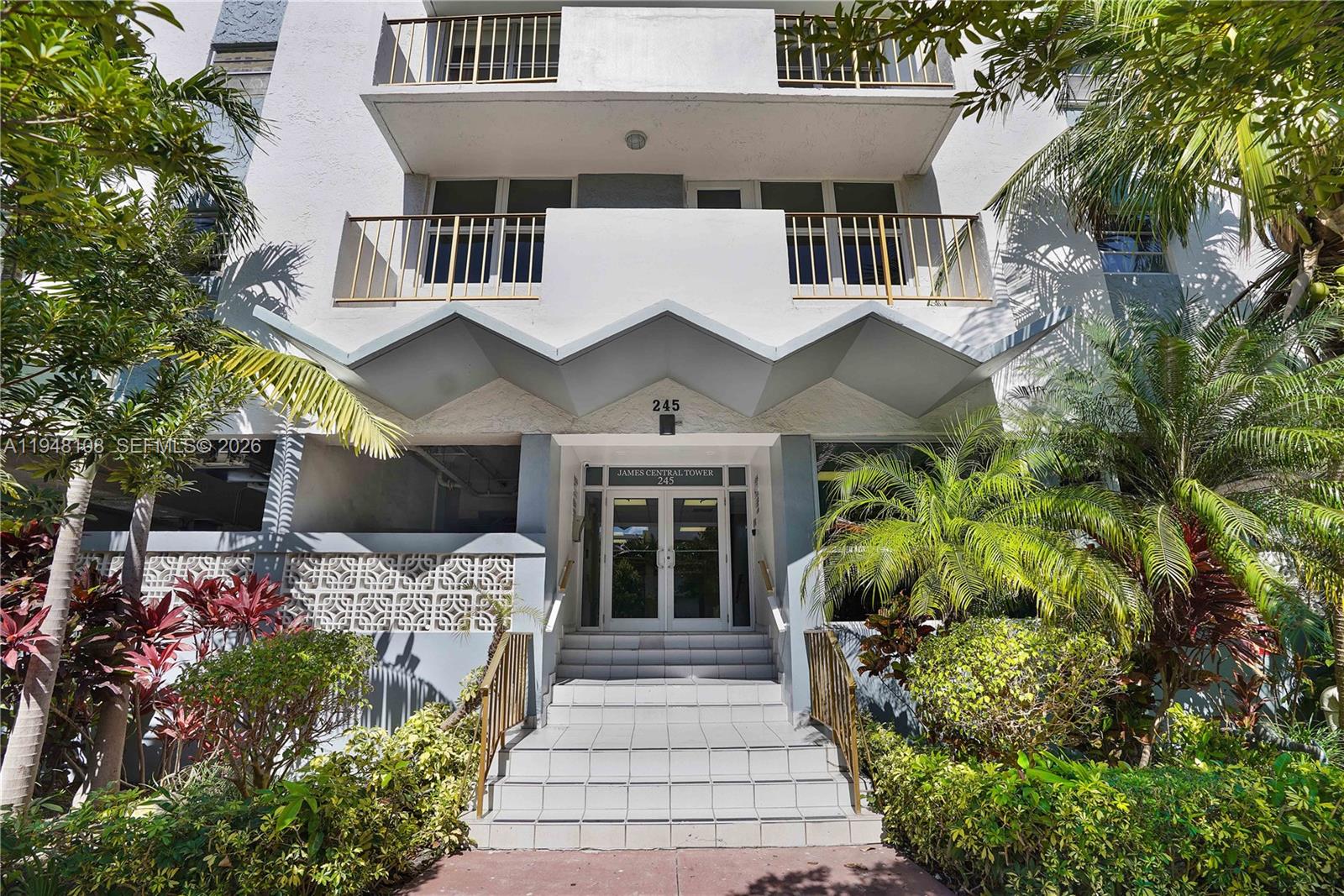 Undisclosed Address Miami Beach, FL 33139