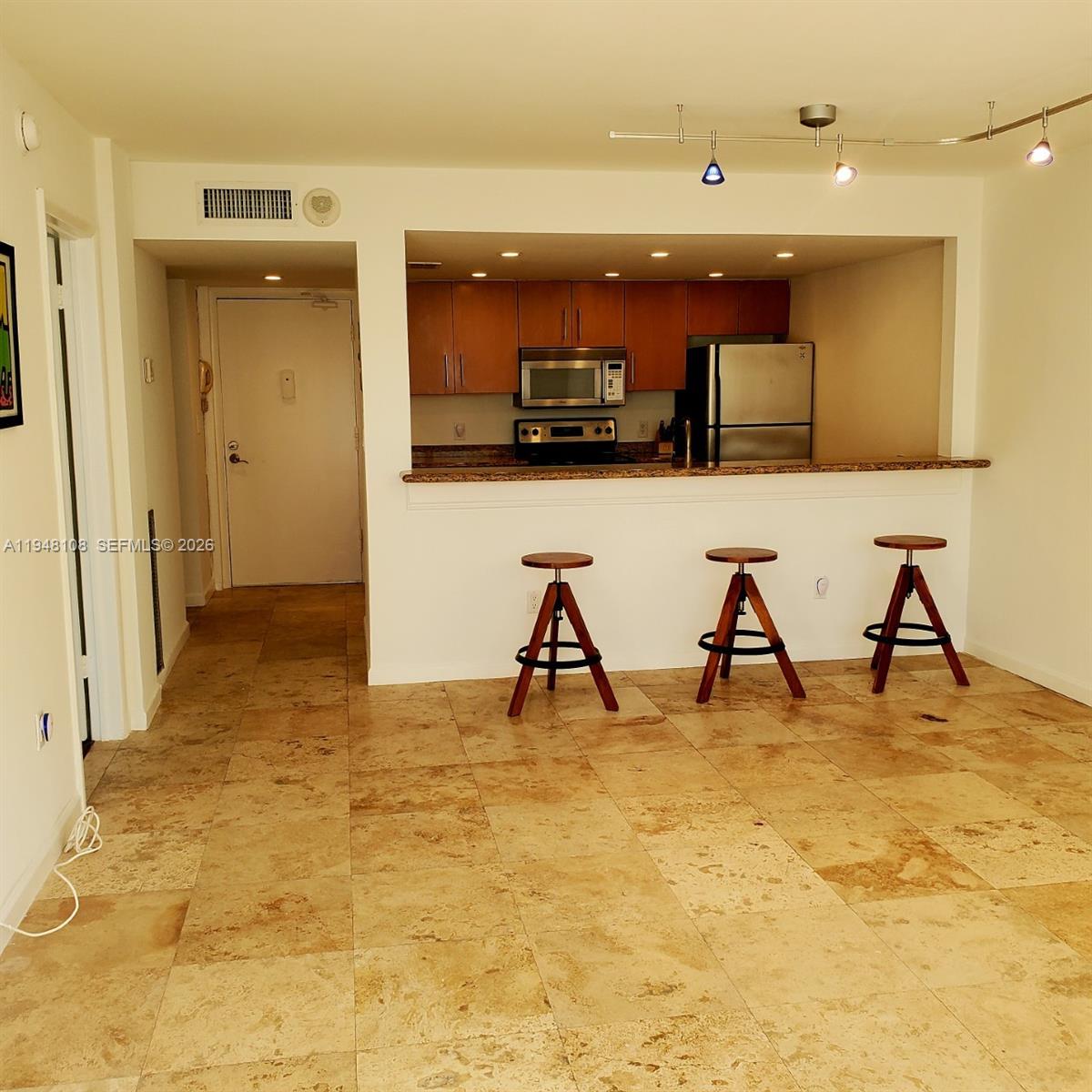 Undisclosed Address Miami Beach, FL 33139