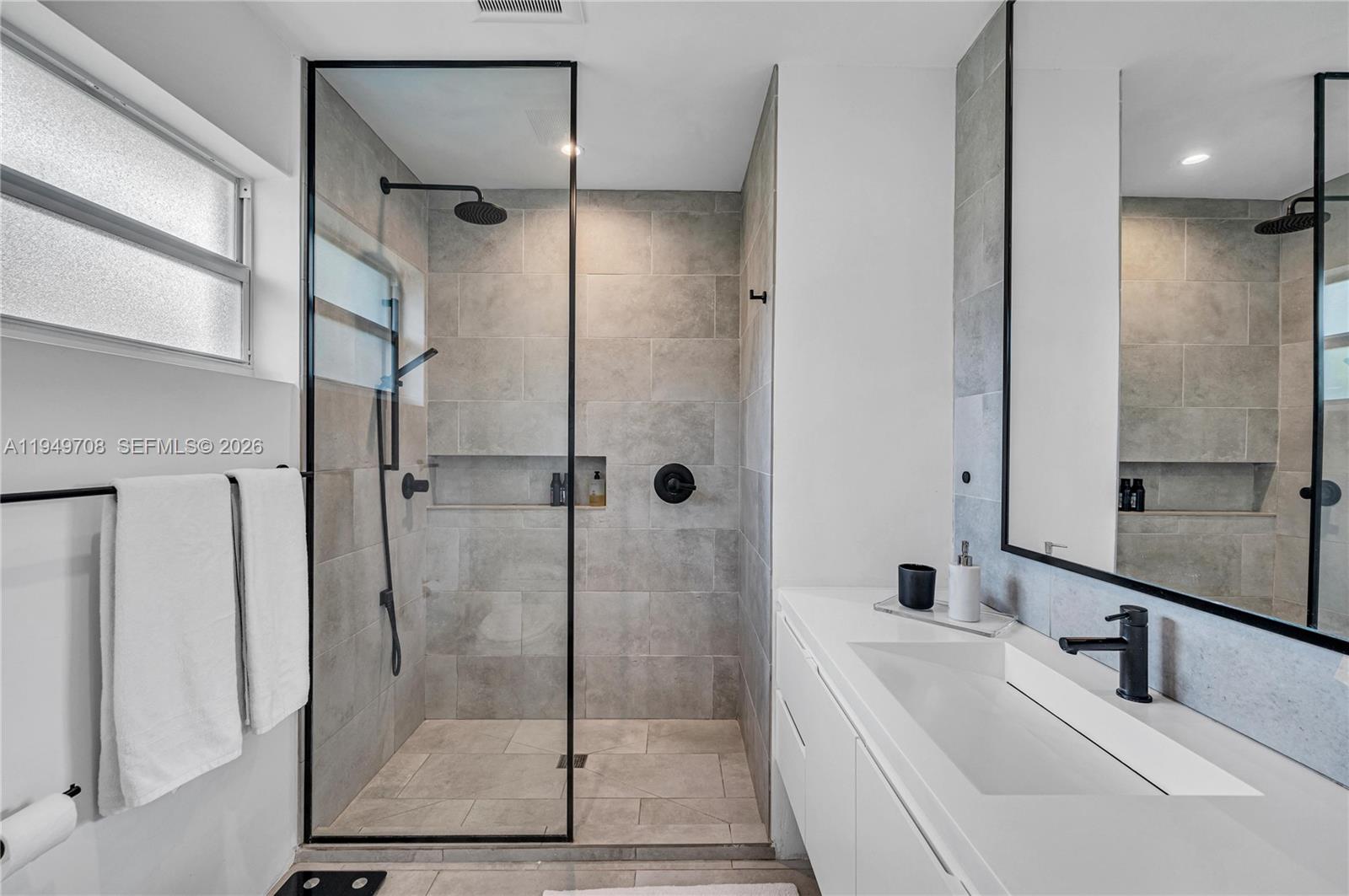 5516 Sardinia St Coral Gables, FL 33146