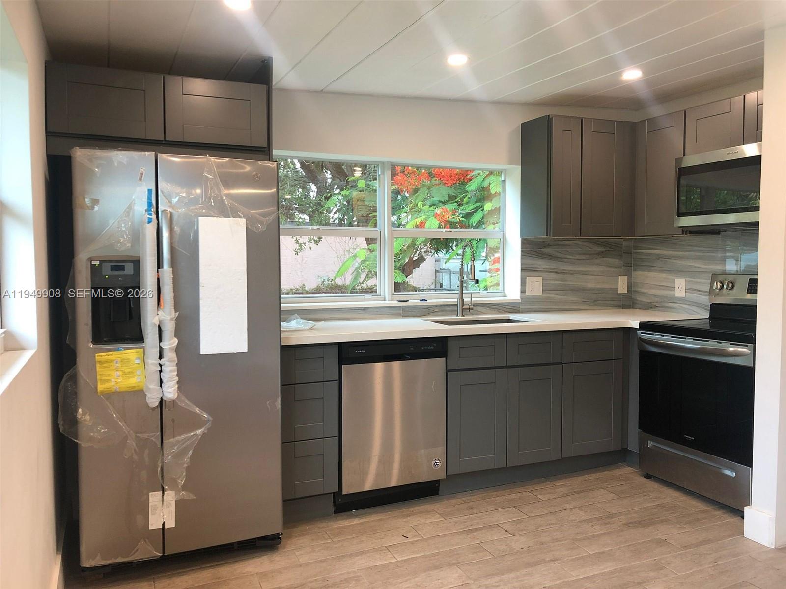 8000 NW 12th Pl Miami, FL 33147