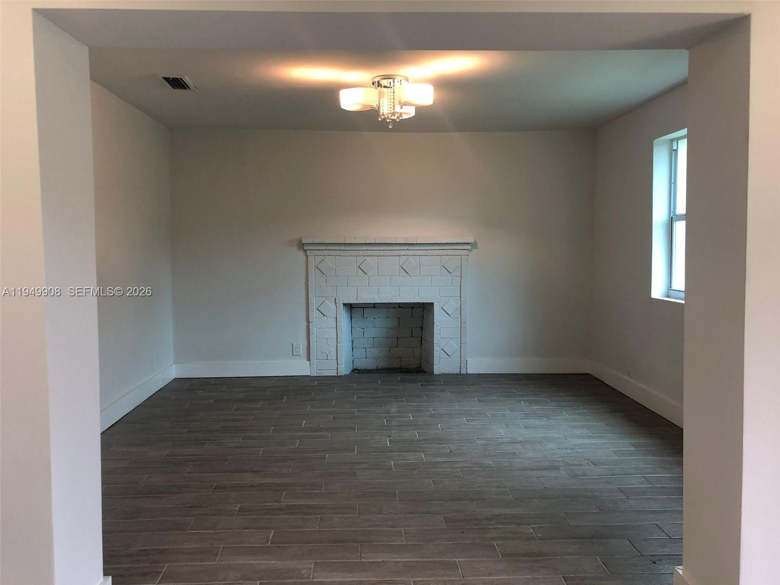 8000 NW 12th Pl Miami, FL 33147