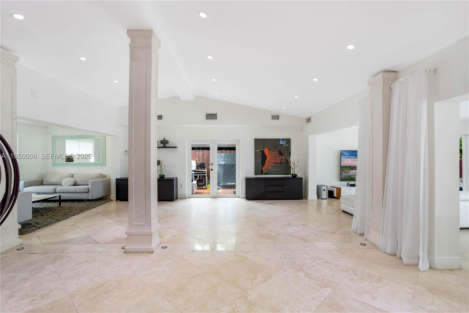 12515 Palm Rd North Miami, FL 33181