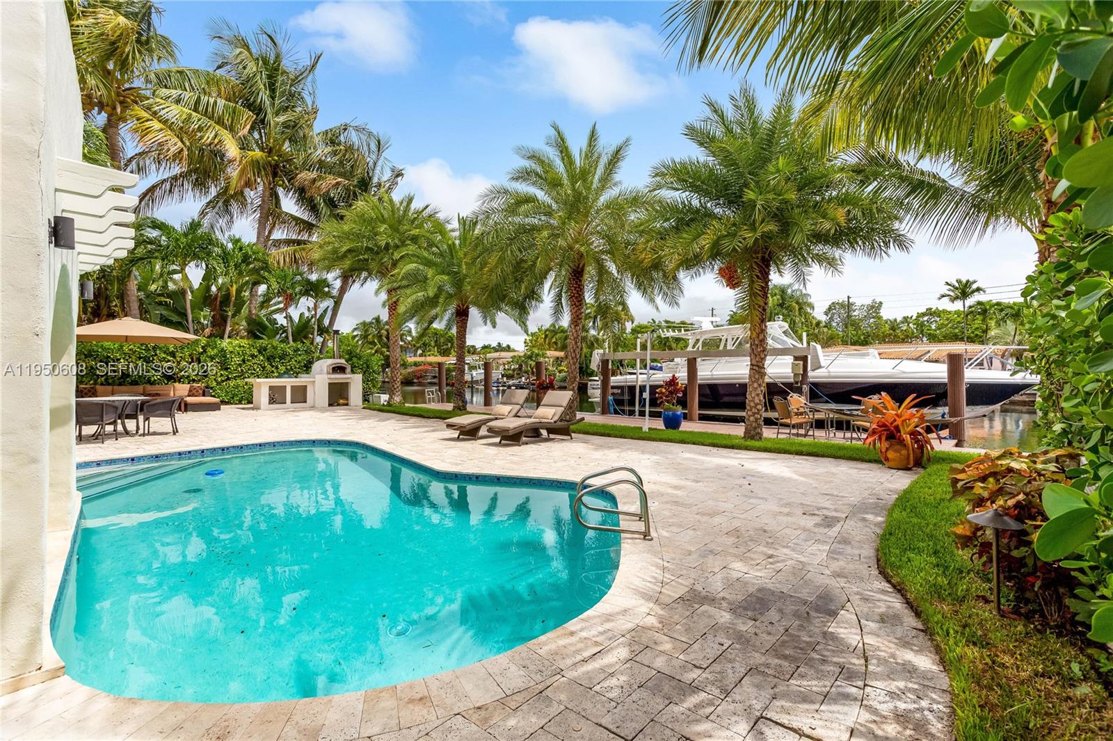 12515 Palm Rd North Miami, FL 33181