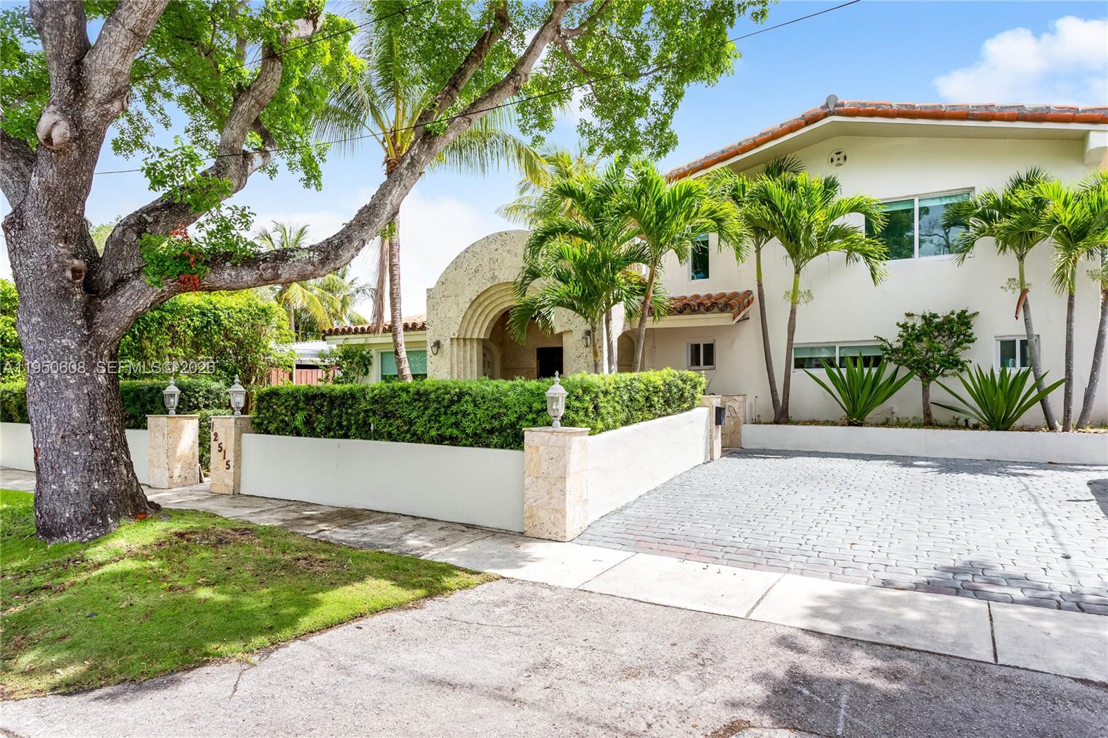 12515 Palm Rd North Miami, FL 33181