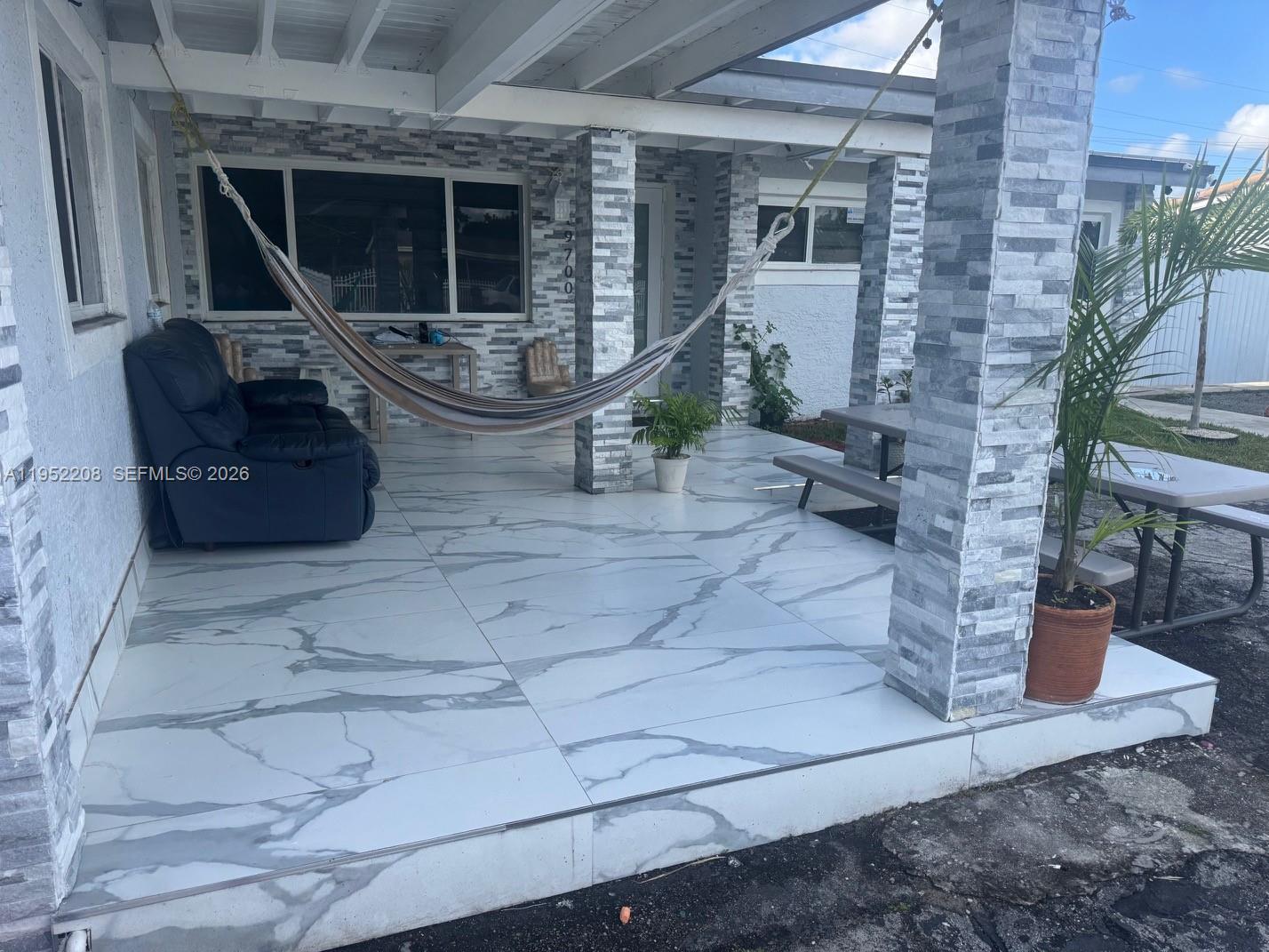 19700 NW 6th Pl Miami Gardens, FL 33169