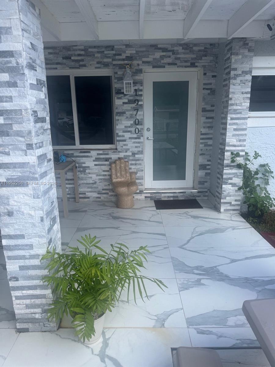 19700 NW 6th Pl Miami Gardens, FL 33169