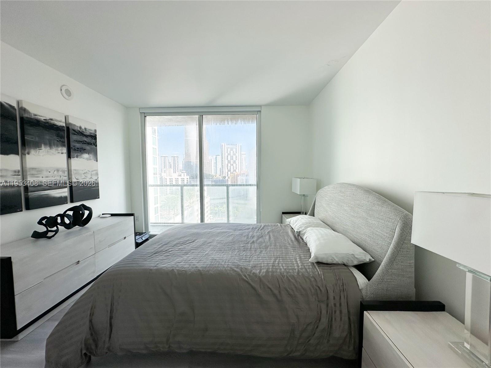 image 500 Brickell West13