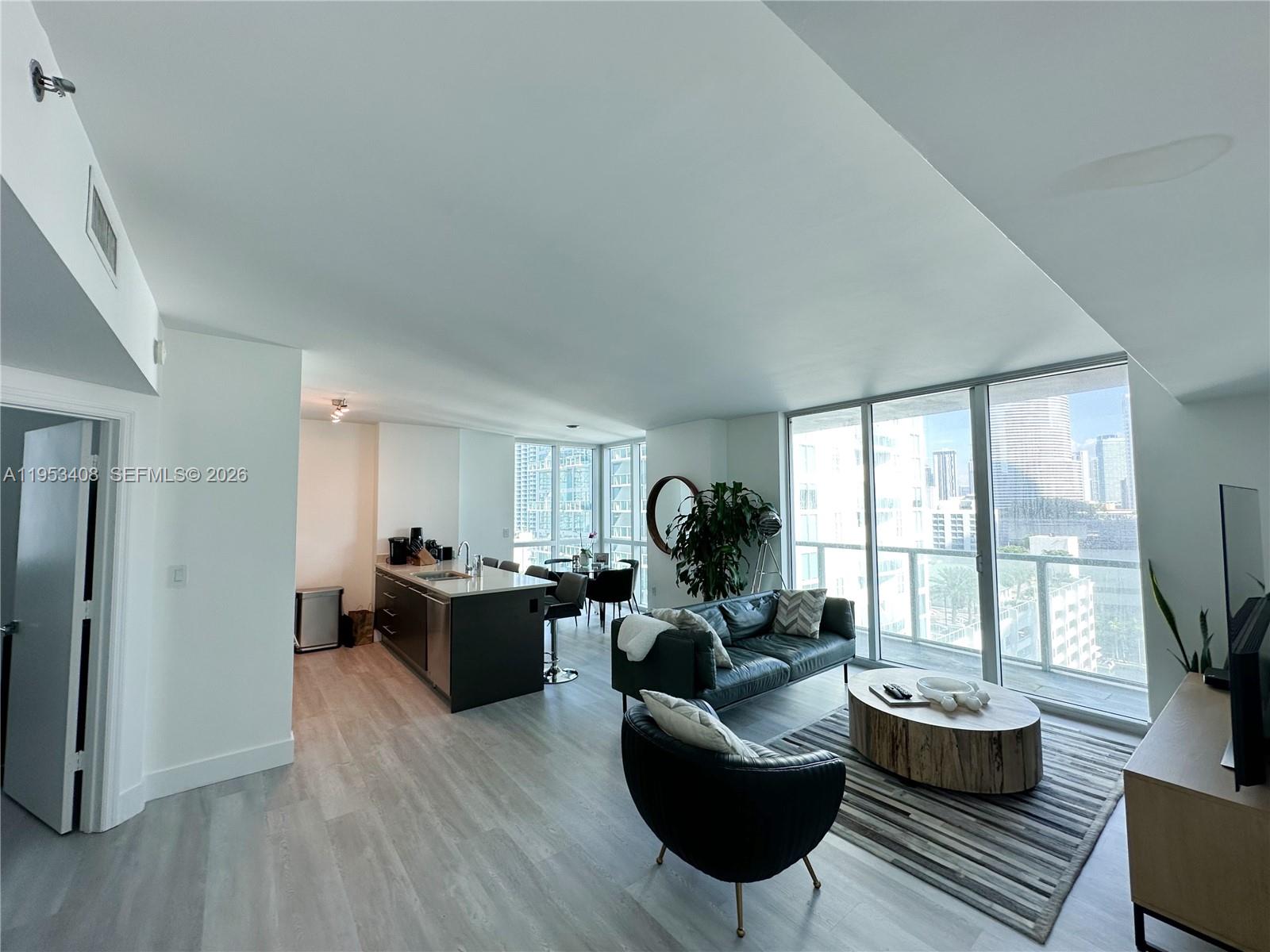 image 500 Brickell West1