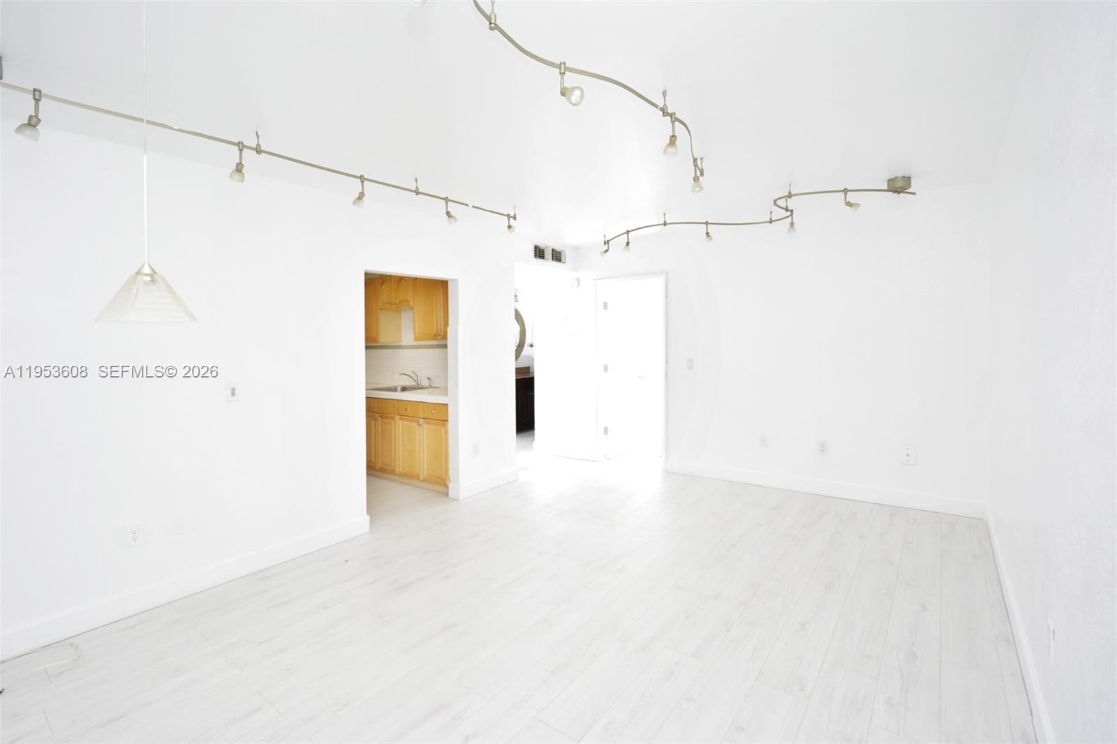 344 Meridian Ave #2B Miami Beach, FL 33139