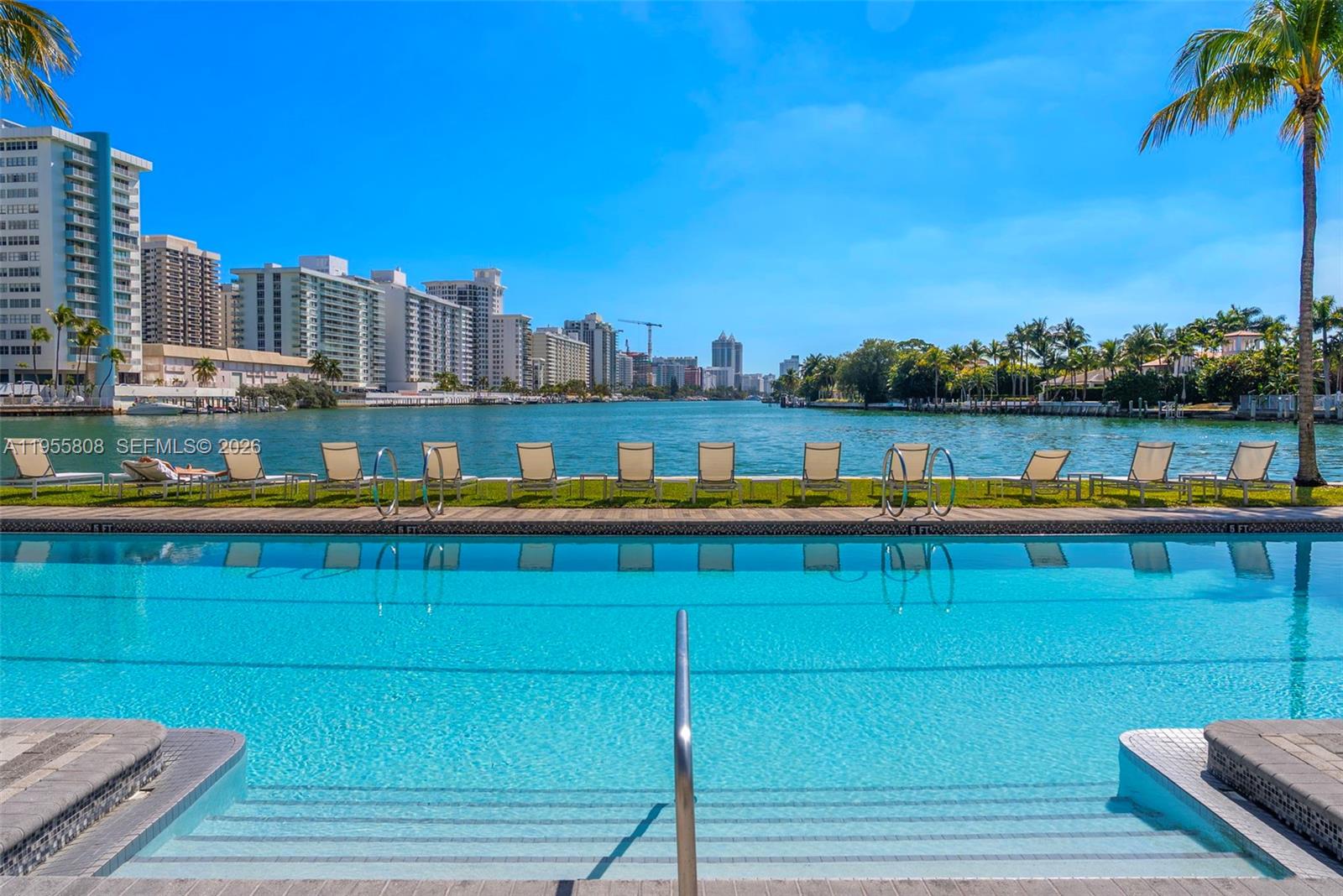 211 Zoe Way Miami Beach, FL 33141