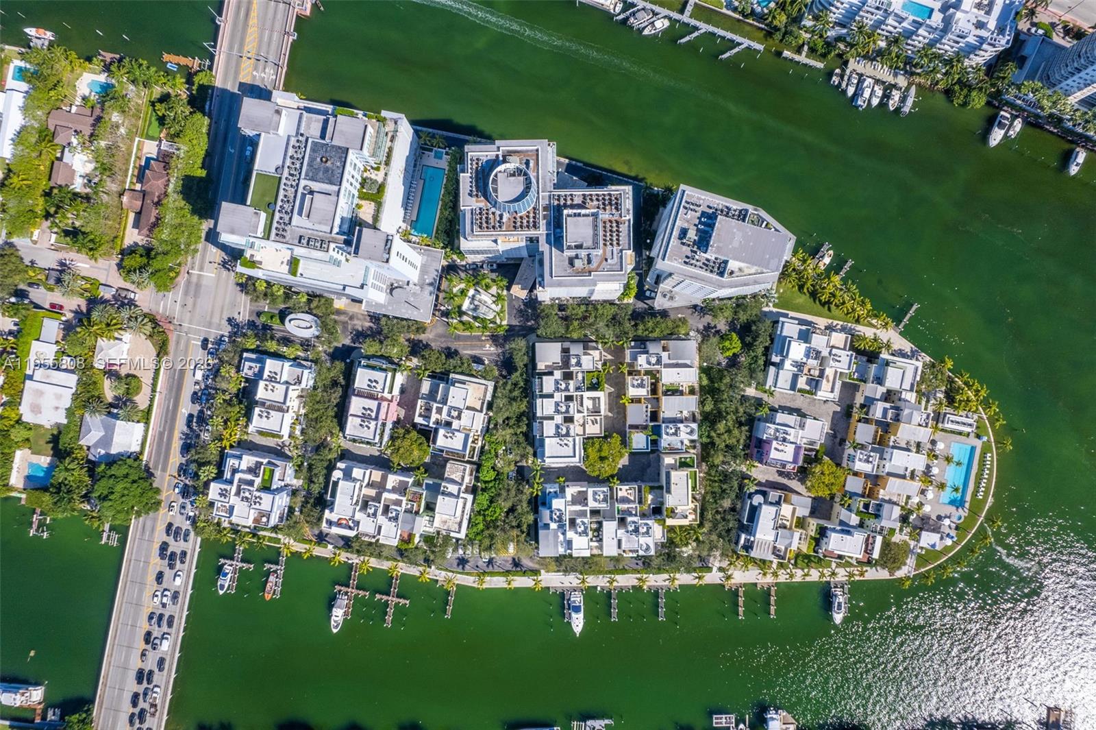 211 Zoe Way Miami Beach, FL 33141