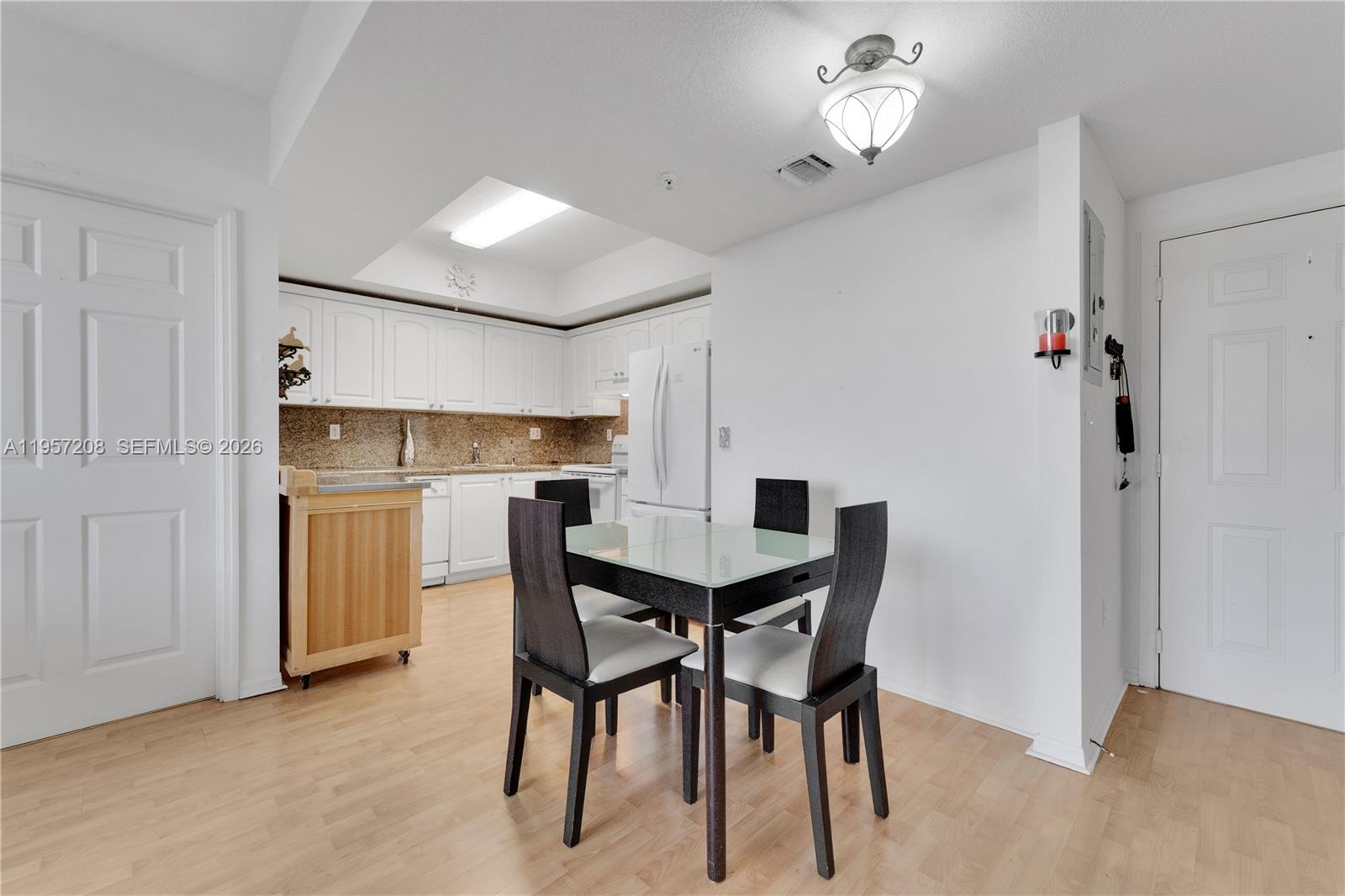 3500 Coral Way #710 Miami, FL 33145