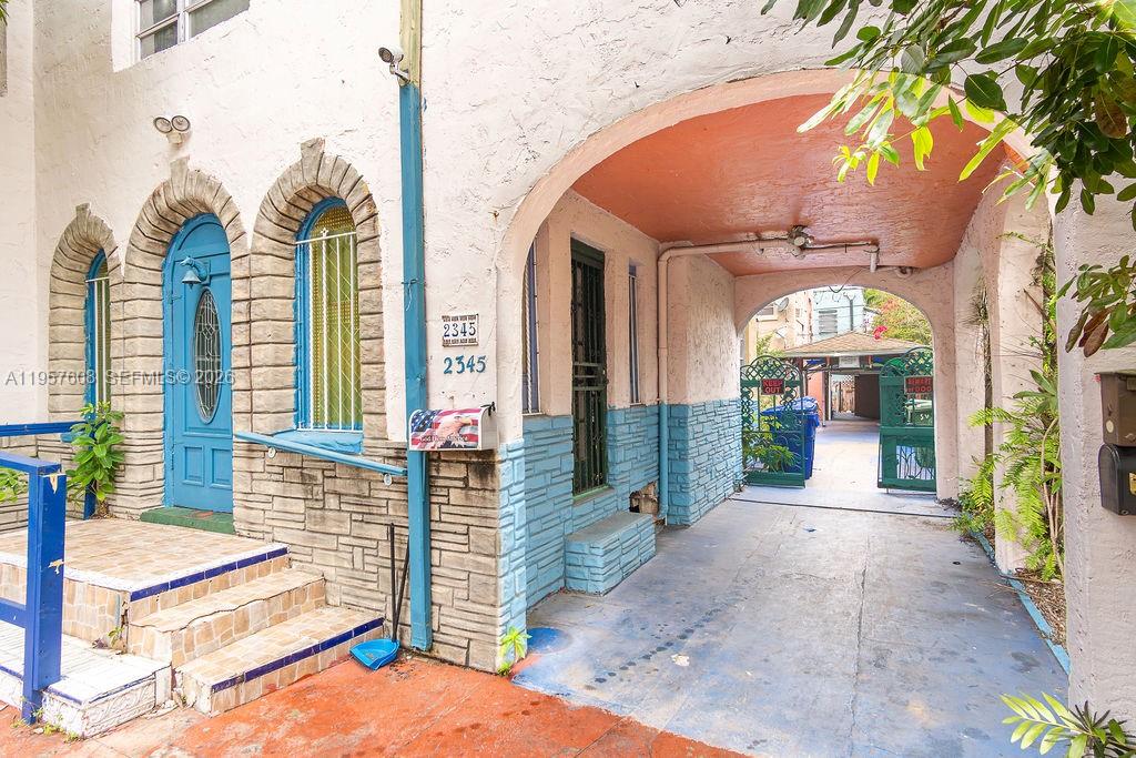 2345 SW 19th St Miami, FL 33145