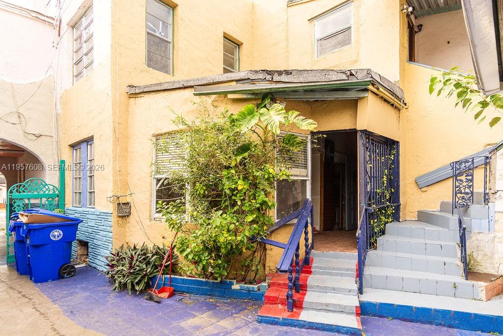 2345 SW 19th St Miami, FL 33145