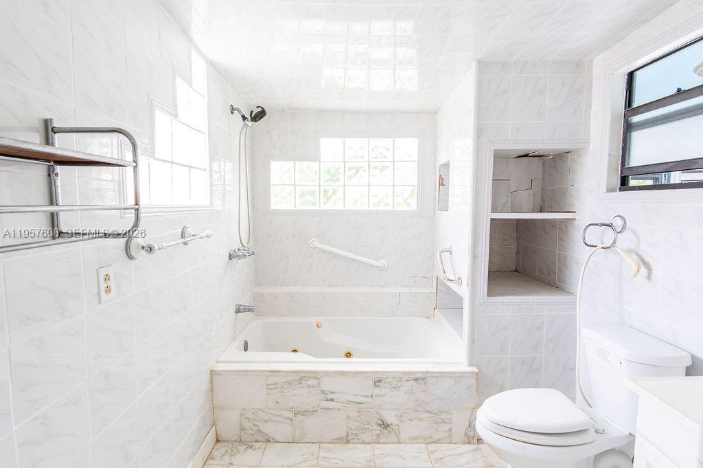 2345 SW 19th St Miami, FL 33145