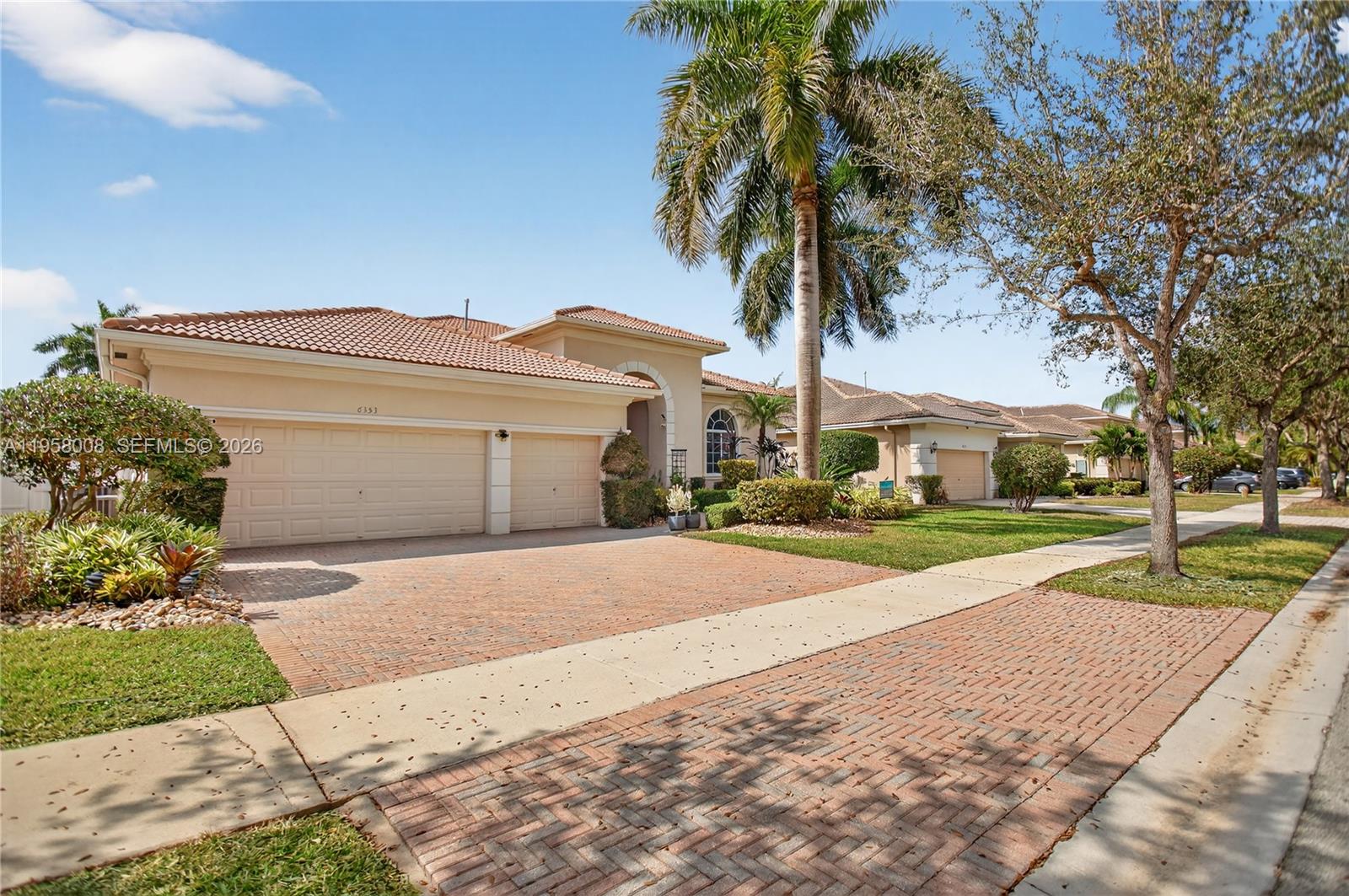 6353 SW 191st Ave Pembroke Pines, FL 33332