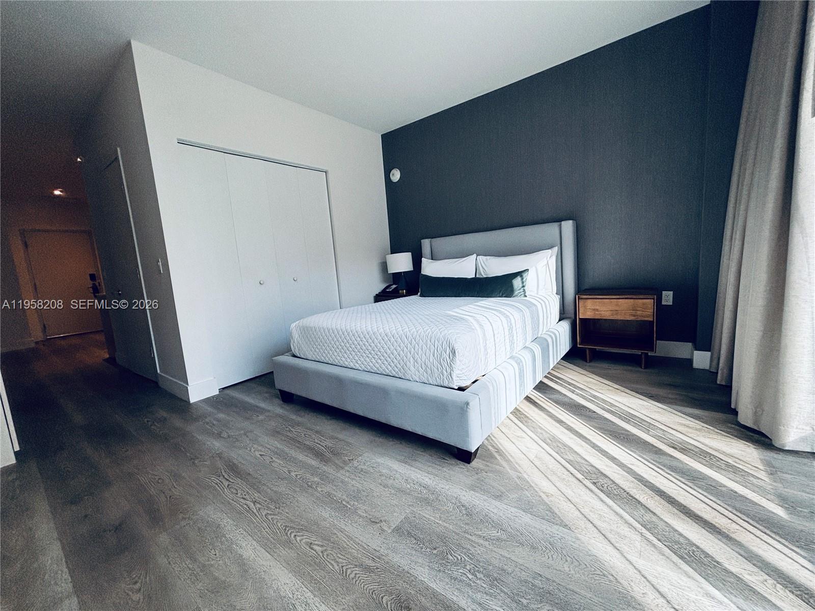 image Smart Brickell I0